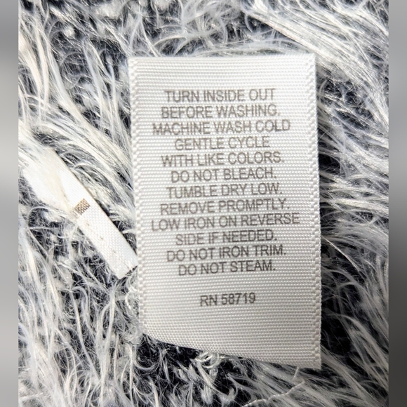 Relativity Black and White Fuzzy Open Front Cardigan Size Medium - Picture 4 of 9